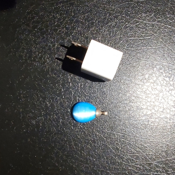 Blue Pendant - Picture 2 of 2